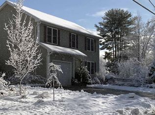 25 Bartlett Ave, East Longmeadow, MA 01028