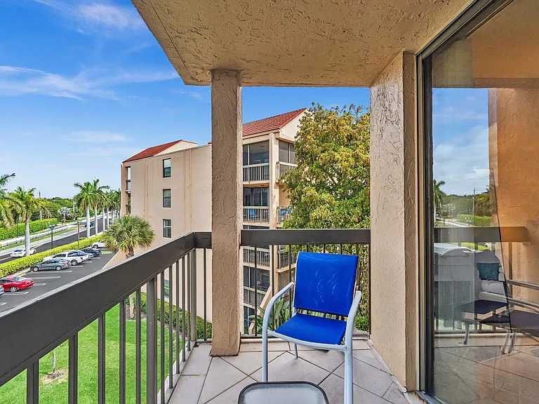 2455 Lindell Blvd #3401 — Photo 12