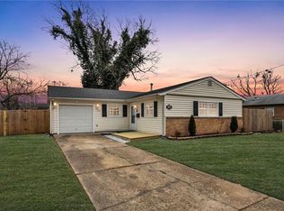 702 Nottingham Dr, Hampton, VA 23669