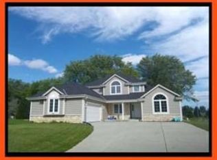8148 S 77th St, Franklin, WI 53132