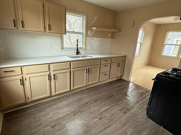 2nd image of 2718 Rowland Ave