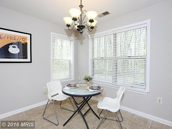 Cozy dining with calming views.