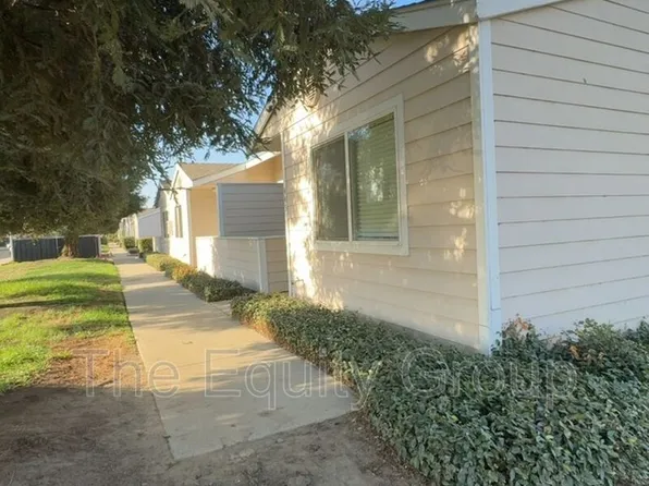 445 N Park St, Visalia, CA 93291