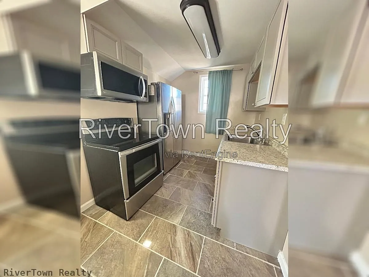 1 bed, 1.0 bath, $895 — Photo 2