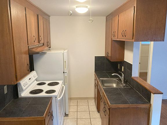 2nd image of 2607 Q St APT A