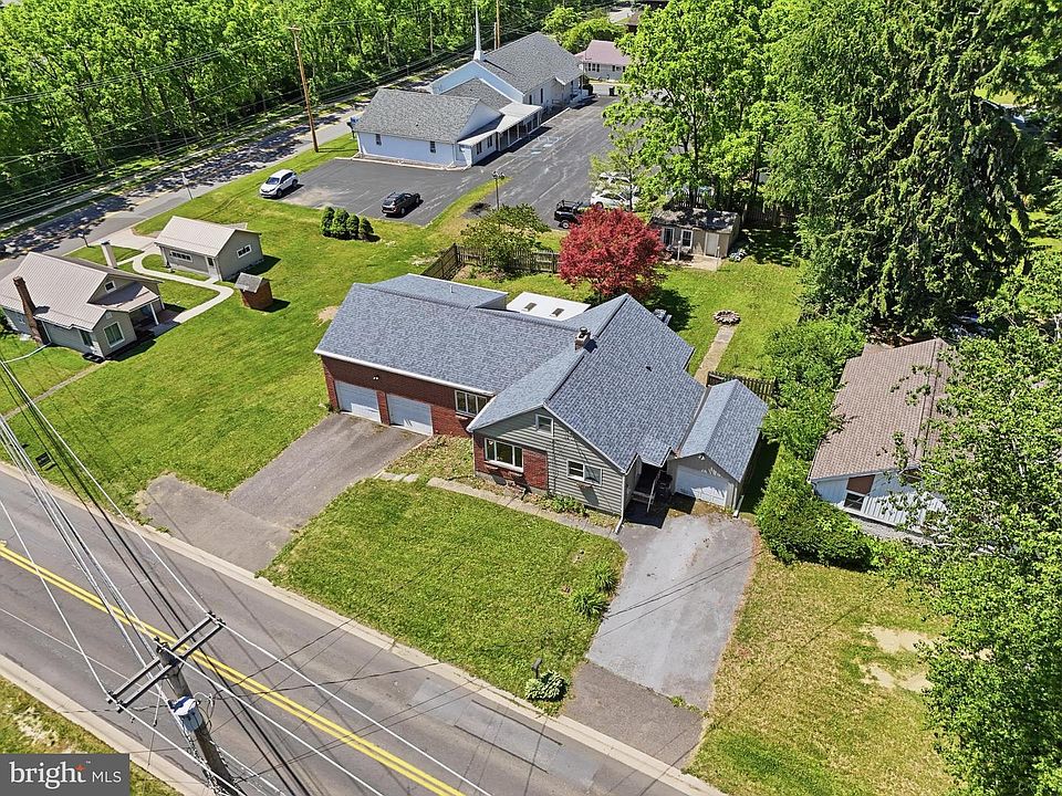 1st image of 1816 Waddle Rd
