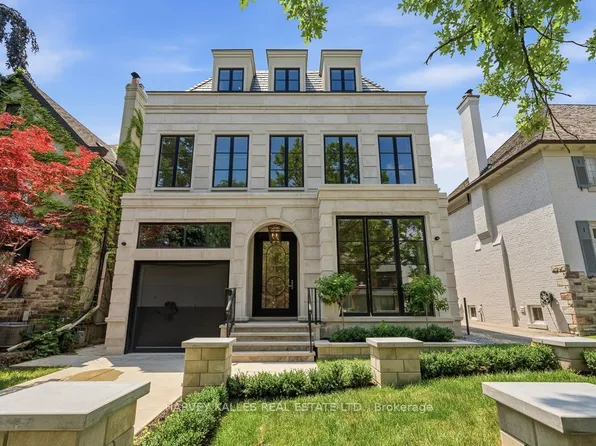 204 Forest Hill Rd, Toronto, ON M5P 2N4