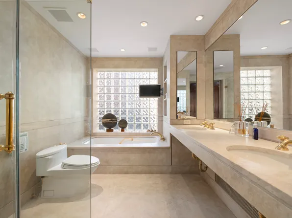 860 Park Avenue image 13 of 22