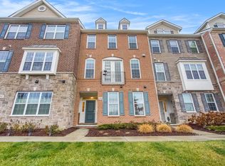 2765 Ashcombe Dr, Ann Arbor, MI 48105