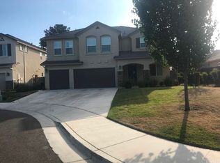 1091 Cypress St, Hollister, CA 95023