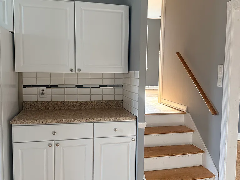 786 New Scotland Ave — Photo 8