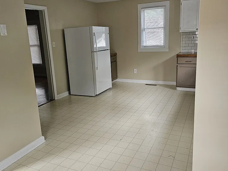 559 Bruton Dr NW — Photo 10