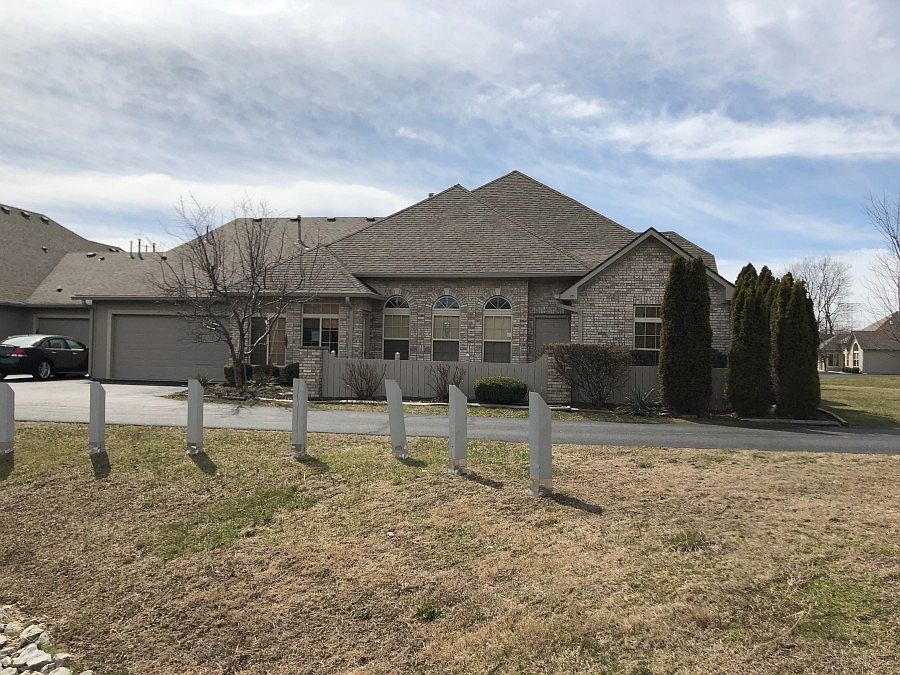 1st image of 4839 Bridgefield Dr