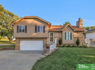 15857 Ohern St, Omaha, NE 68135