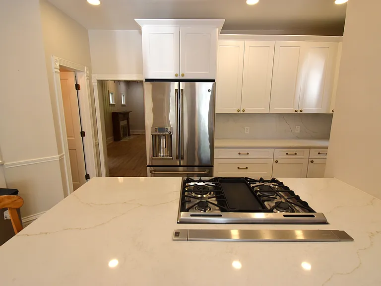 2105 S Fillmore St — Photo 30