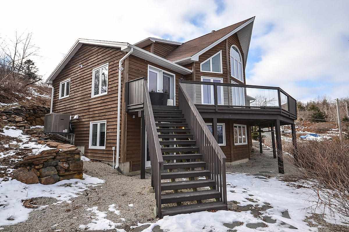 15 Boulderbrook Ln, Fergusons Cove, NS B3V 0A4 Zillow