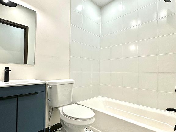 4th image of 612-613 N 5th St #4