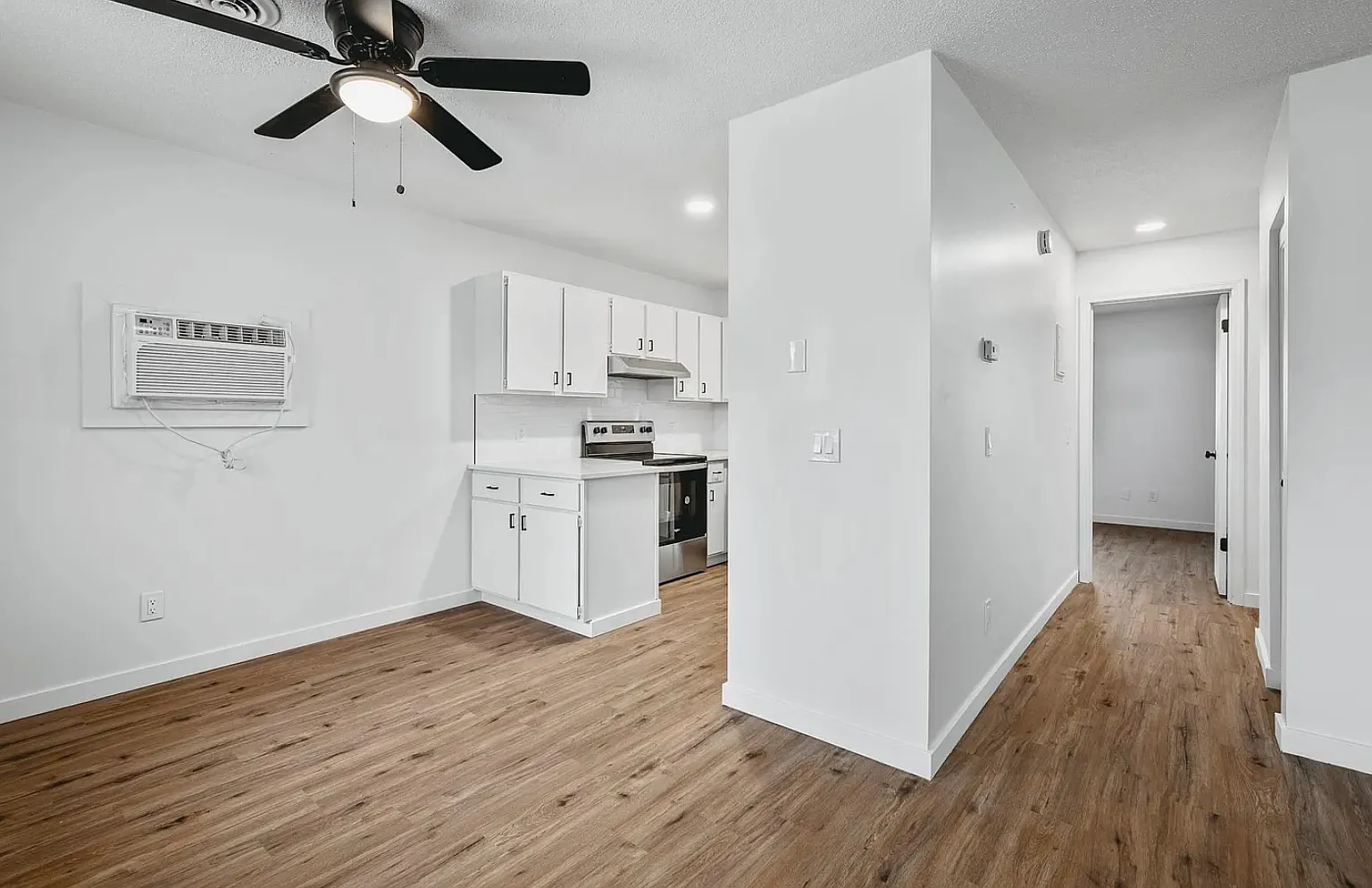 2 bed, 1000 sqft, $1,750 — Photo 2
