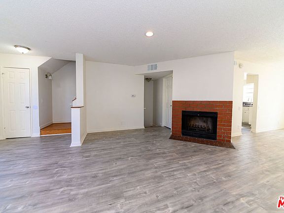 3rd image of 8927 Cedros Ave APT 12