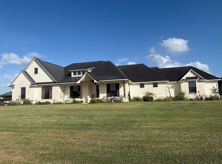 1143 Angus Trl, Angleton, TX 77515