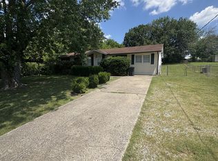 186 New Shackle Island Rd, Hendersonville, TN