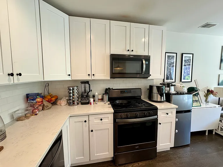 2020 W Division St #2 — Photo 21