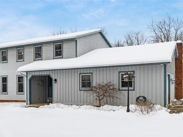 3830 Michael Ln, Zanesville, OH 43701