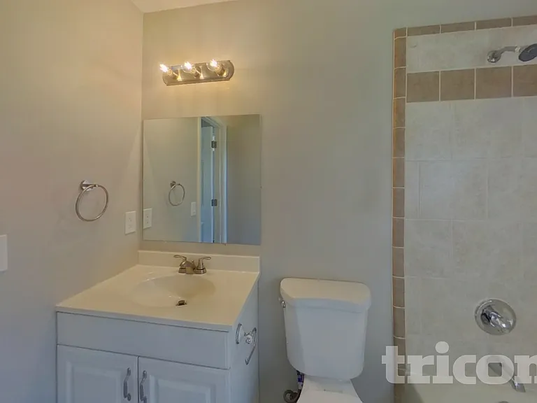 1715 Farm Way — Photo 10