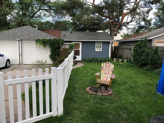 3rd image of 2527 Jefferson St NE