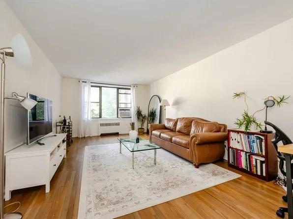 95 Sedgwick Avenue #3A, Yonkers, NY 10705