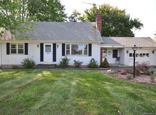 181 S Elm St, Windsor Locks, CT 06096