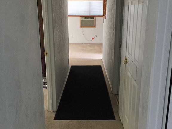 2nd image of 953 E Ash St