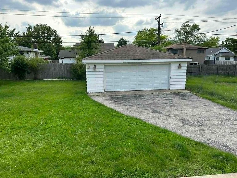 782 N Van Auken St — Photo 25