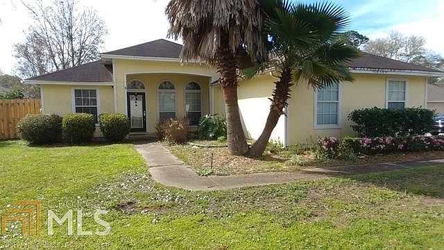 1st image of 404 Hallowes Dr S