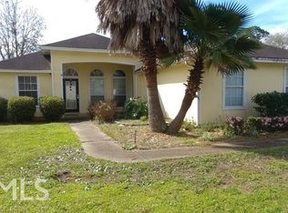 404 Hallowes Dr S, Saint Marys, GA 31558