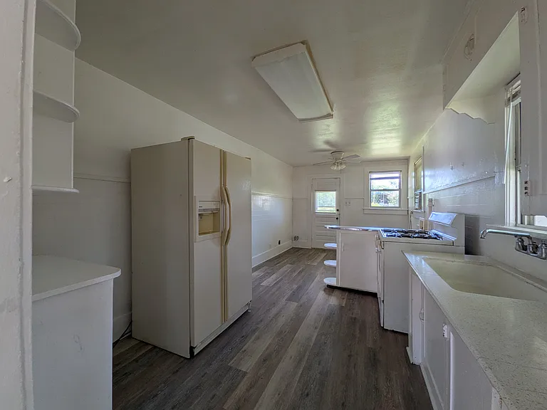 207 3rd Ave NW — Photo 7