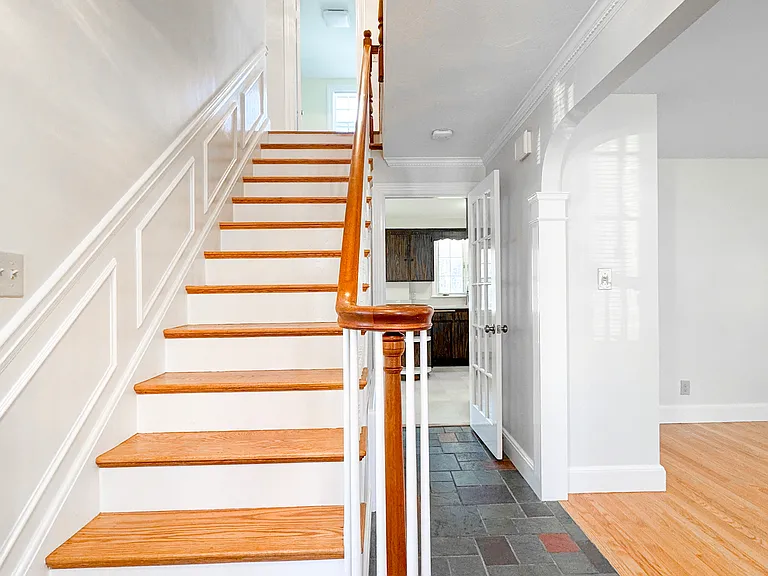 40 Walter St — Photo 16
