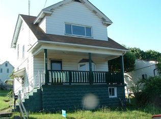 610 N 4th St, Jeannette, PA 15644