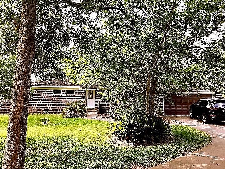 1st image of 3806 Bayou Cir