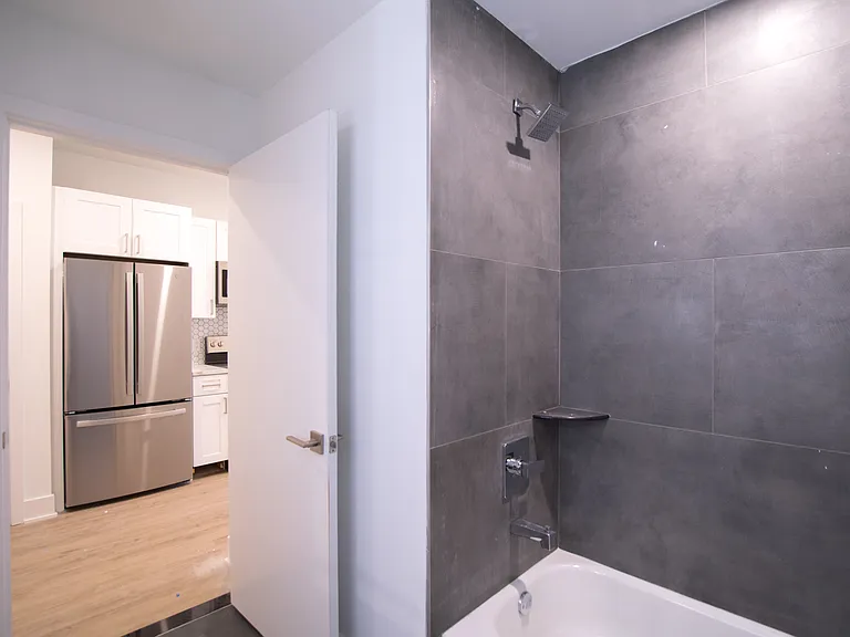 1325 N Lee St — Photo 21