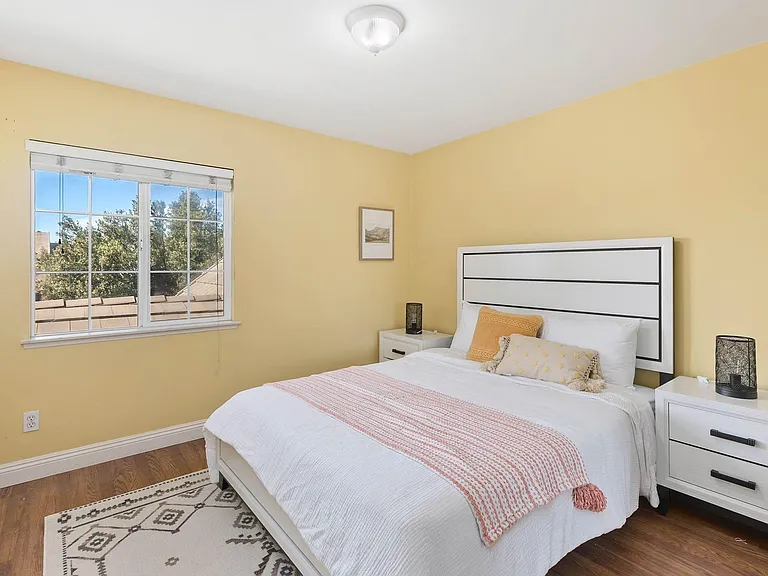 7597 Freestone Ct — Photo 18