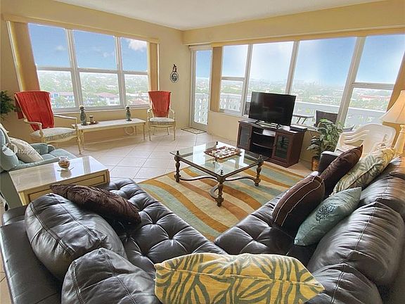 3rd image of 4010 Galt Ocean Dr APT 812