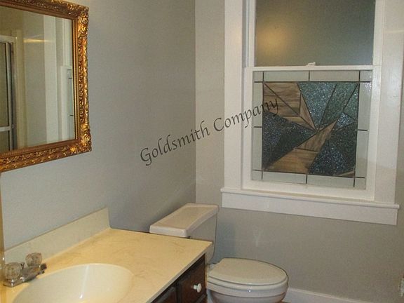 5th image of 224 E Park Ave APT 2