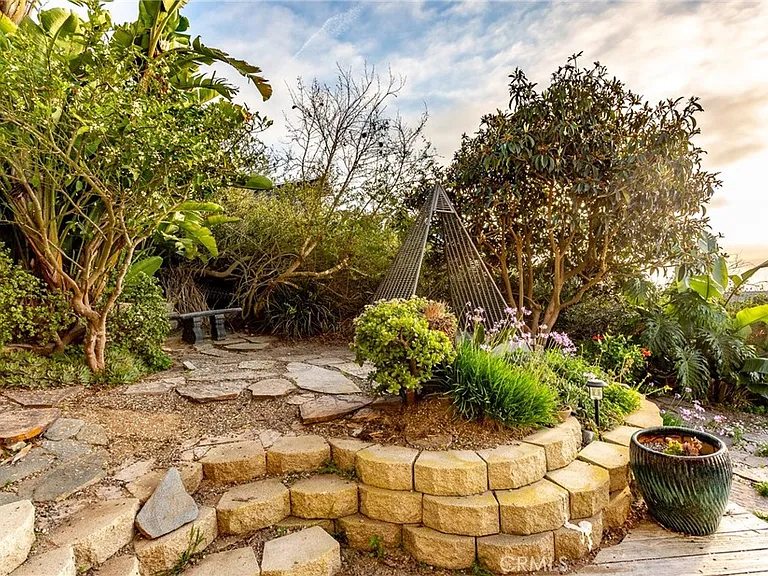 805 Katella St — Photo 12