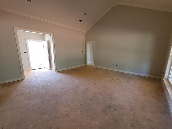 5th image of 176-26 Hollister Dr