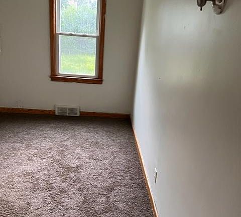 3rd image of 536 26th St APT 1