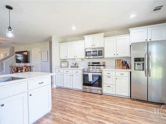 2nd image of 4 Farrington Court