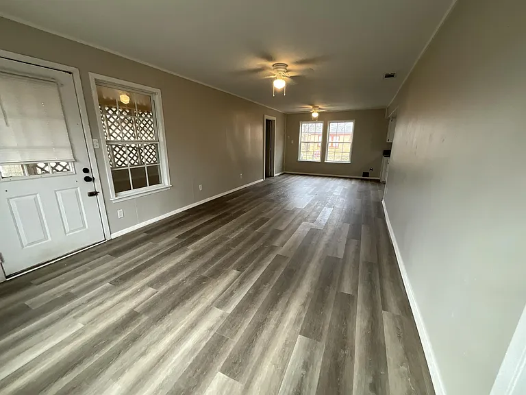 405 Beard St — Photo 11