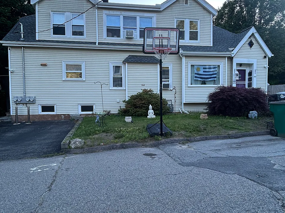 303 Milk St #BASEMENT