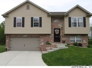 112 Mark Steven Ct, Troy, IL 62294